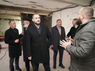 Ministar Usame Zukorlić posjetio Medresu nakon požara u menzi