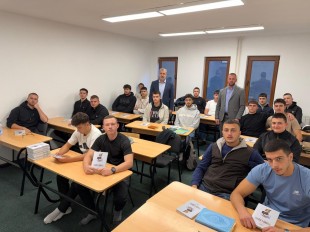 Dr. Rešad ef. Plojović posjetio maturante pred putovanje na umru