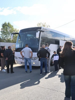 Poseban završetak školovanja: Maturanti Medrese otputovali na umru